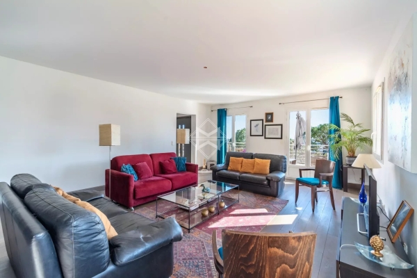Maison de luxe à vendre à Vence, 1 475 000 €, Photo 6