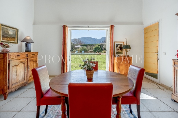 Maison de luxe à vendre à Maubec, 1 150 000 €, Photo 6