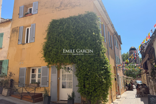 Maison de luxe à vendre à Saint-Tropez, 2 400 000 €, Photo 1
