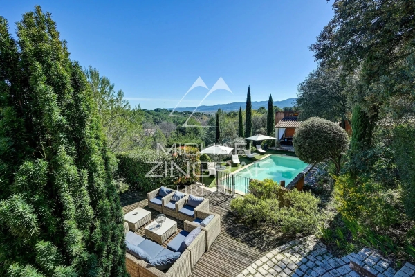 Maison de luxe à vendre à Puget, 950 000 €, Photo 1