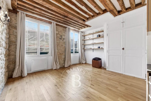 Luxury Apartment for sale in Paris 4Ème, 590 000 €, Photo 1