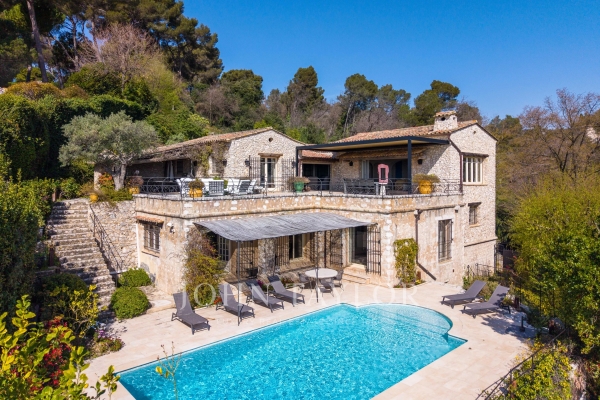 Maison de luxe à louer à Saint-Paul-de-Vence, 13 000 €, Photo 1