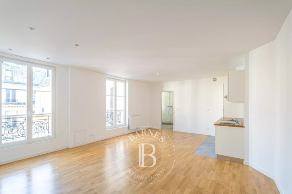 Luxury Apartment for sale in Paris 8ème, 860 000 €, Photo 1