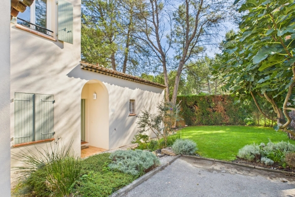 Maison de luxe à vendre à Mallemort, 850 000 €, Photo 2