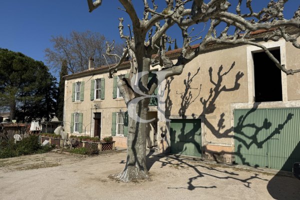 Maison de luxe à vendre à Maillane, 780 000 €, Photo 1