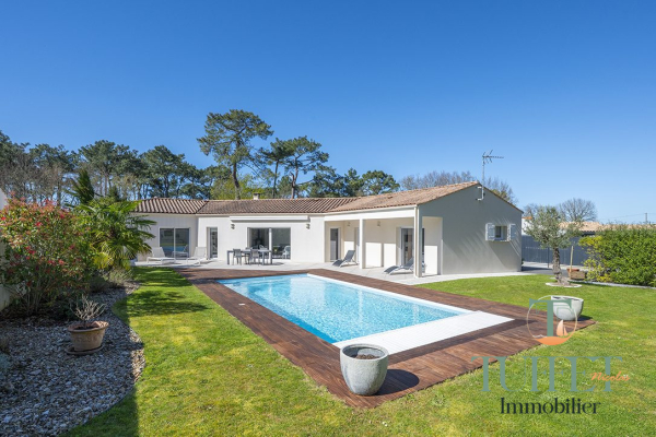 Maison de luxe à vendre à Breuillet, 654 000 €, Photo 1
