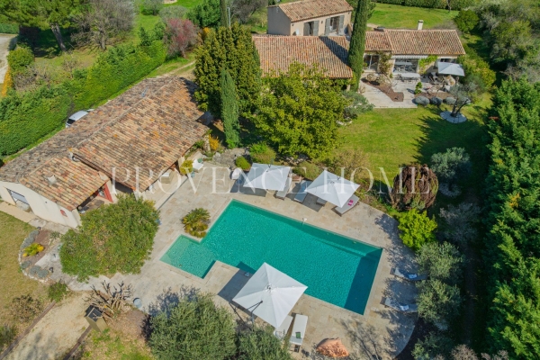 Maison de luxe à vendre à Maubec, 1 390 000 €, Photo 1