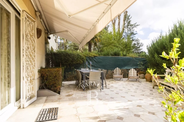 Luxury Apartment for sale in Neuilly-sur-Seine, 2 860 000 €, Photo 2
