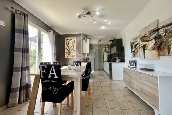 Maison de luxe à vendre à Maillane, 475 000 €, Photo 3