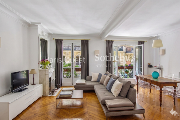 Luxury Apartment for sale in Paris 18ème, 850 000 €, Photo 4