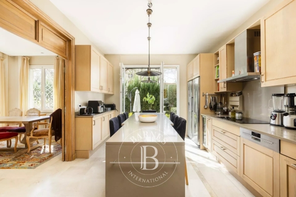 Luxury Apartment for sale in Neuilly-sur-Seine, 2 860 000 €, Photo 5