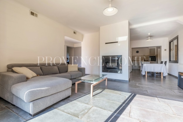 Luxury House for sale in Apt, 395 000 €, Photo 6