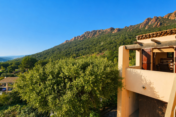 Maison de luxe à vendre à Agay, 695 000 €, Photo 1