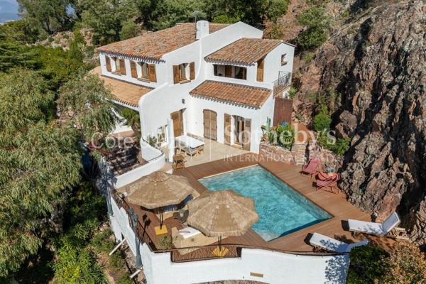 Maison de luxe à vendre à Les Adrets de l'Esterel, 1 295 000 €, Photo 1