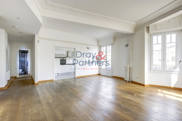 Luxury Apartment for sale in Nice, 799 000 €, Photo 1