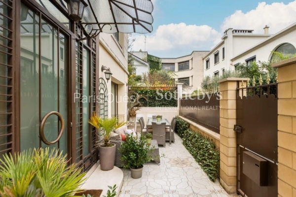 Maison de luxe à vendre à Neuilly-sur-Seine, 4 400 000 €, Photo 1