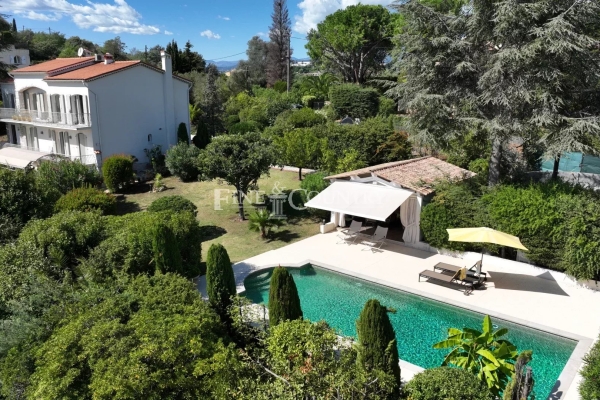 Maison de luxe à vendre à Mougins, 1 785 000 €, Photo 1