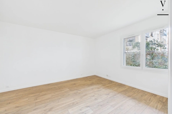 Luxury Apartment for sale in Paris 11ème, 430 000 €, Photo 5