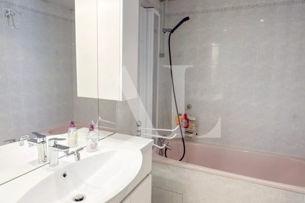 Luxury Apartment for sale in Le Golfe Juan, 289 000 €, Photo 6