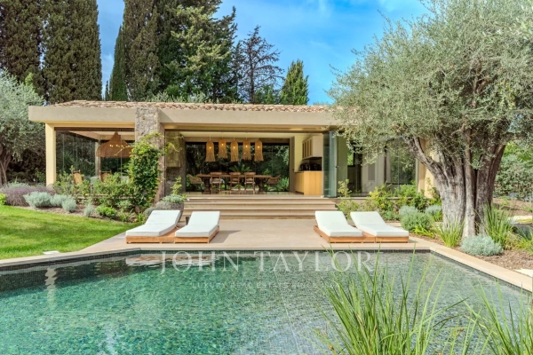 Maison de luxe à louer à Mougins, 20 000 €, Photo 1