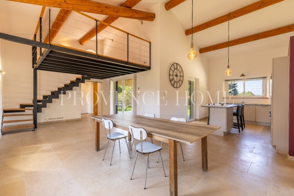 Maison de luxe à vendre à Lagnes, 470 000 €, Photo 4