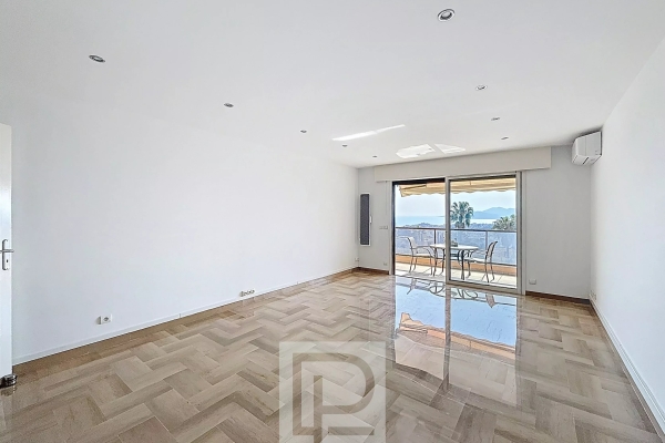Luxury Apartment for sale in Le Cannet, 770 000 €, Photo 1