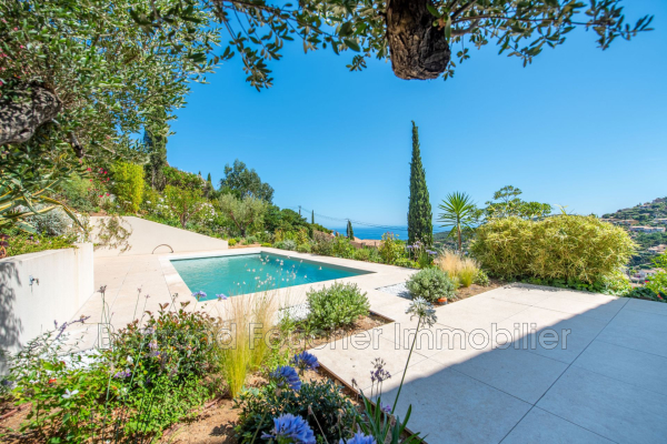 Maison de luxe à vendre à Cavalaire-sur-Mer, 1 650 000 €, Photo 1