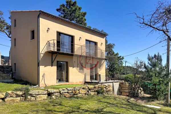 Maison de luxe à vendre à Les Adrets de l'Esterel, 675 000 €, Photo 2