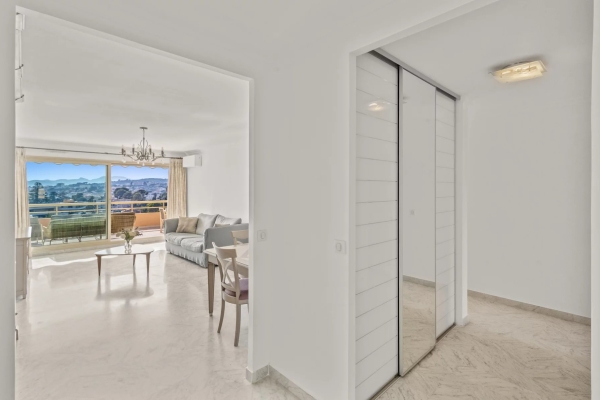 Luxury Apartment for sale in Le Cannet, 740 000 €, Photo 4