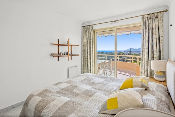 Luxury Apartment for sale in Le Cannet, 740 000 €, Photo 7