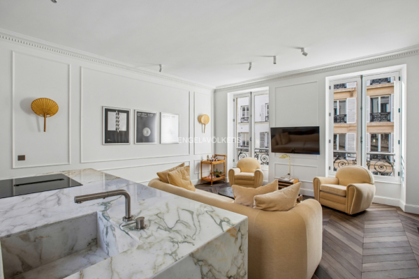 Luxury Apartment for sale in Paris 6ème, 1 120 000 €, Photo 1