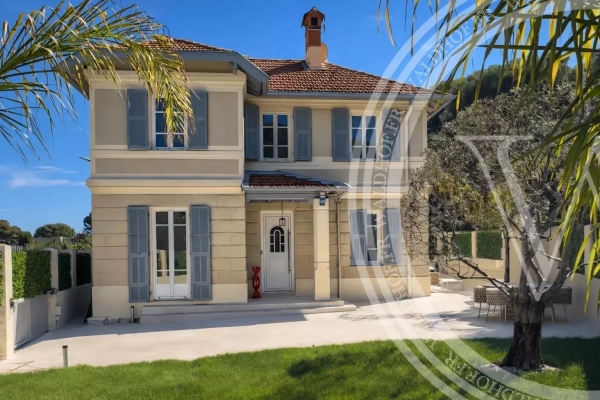 Luxury House for sale in Roquebrune-Cap-Martin, 2 205 000 €