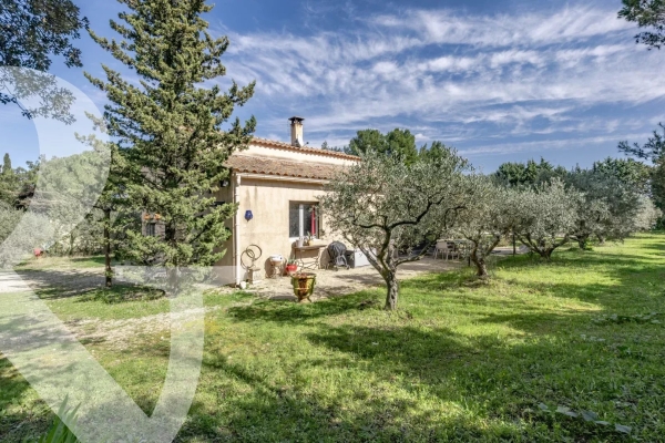 Maison de luxe à vendre à Eygalières, 1 166 000 €, Photo 1