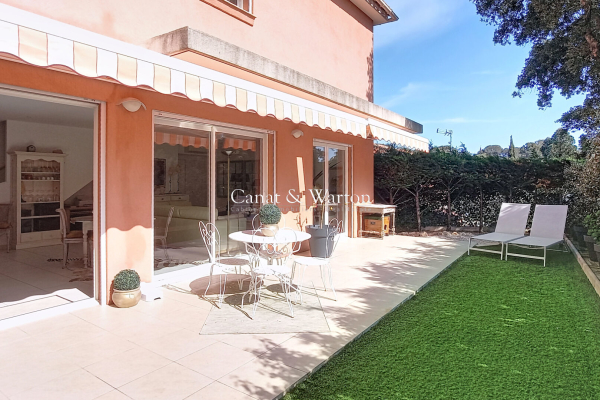 Maison de luxe à vendre à Fréjus, 667 000 €, Photo 2