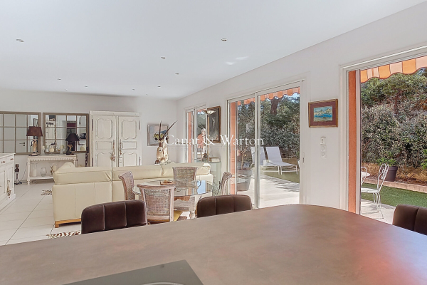 Maison de luxe à vendre à Fréjus, 667 000 €, Photo 3