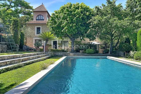 Maison de luxe à vendre à Grasse, 1 850 000 €, Photo 1