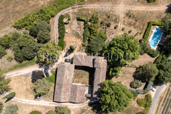 Maison de luxe à vendre à Lacoste, 2 800 000 €, Photo 2