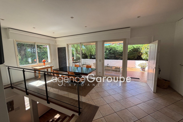 Maison de luxe à vendre à Cap d'Antibes, 2 300 000 €, Photo 3