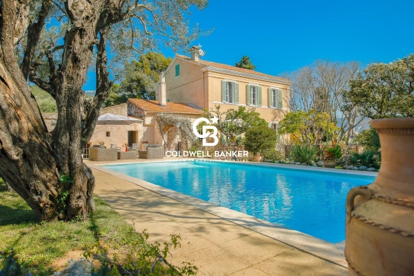 Maison de luxe à vendre à Toulon, 2 800 000 €, Photo 1