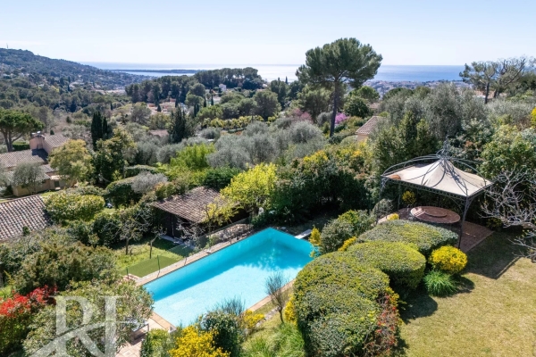 Maison de luxe à vendre à Mougins, 1 950 000 €, Photo 1