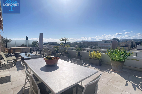 Appartement de luxe à vendre à Cagnes-sur-Mer, 820 000 €, Photo 2