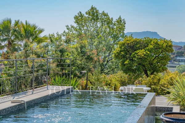 Maison de luxe à vendre à Les Adrets de l'Esterel, 1 290 000 €, Photo 2