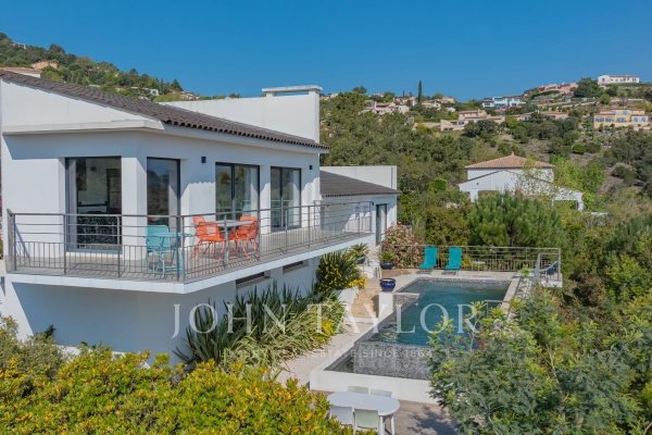 Maison de luxe à vendre à Les Adrets de l'Esterel, 1 290 000 €, Photo 3