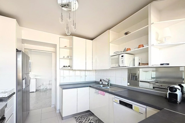Luxury Apartment for sale in Antibes, 995 000 €, Photo 6