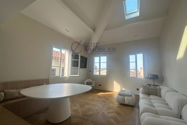 Maison de luxe à vendre à Saint-Tropez, 2 440 000 €, Photo 1