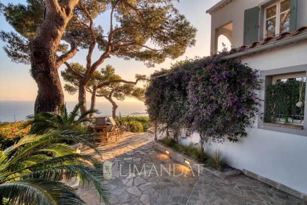 Luxury House for sale in Èze, 6 000 000 €, Photo 1