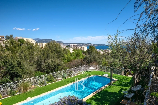 Maison de luxe à vendre à Nice, 1 350 000 €, Photo 1