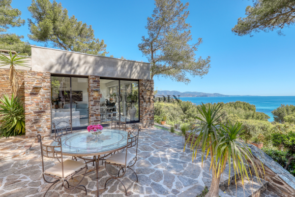 Luxury House for sale in Bormes-les-Mimosas, 2 389 600 €, Photo 2