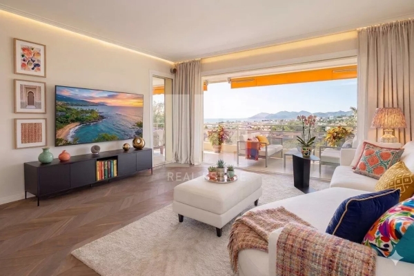 Luxury Apartment for sale in Le Cannet, 1 260 000 €, Photo 2
