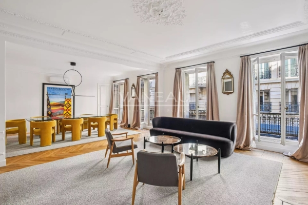 Luxury Apartment for sale in Paris 8Ème, 2 070 000 €, Photo 2
